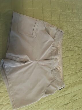 The North Face Cream Women's High-Rise Utility Shorts